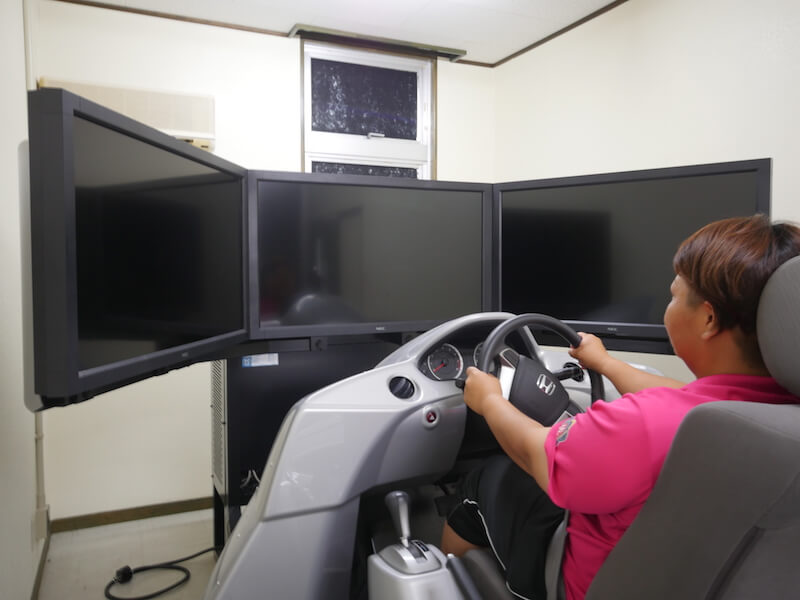 シミュレーター